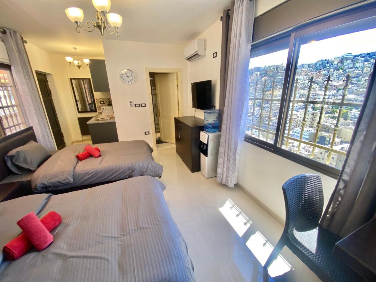 Villa Mira Guesthouse 2 - Downtown Central Amman - Al Diyrih エクステリア 写真