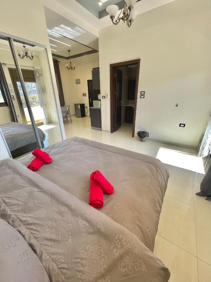 Villa Mira Guesthouse 2 - Downtown Central Amman - Al Diyrih エクステリア 写真